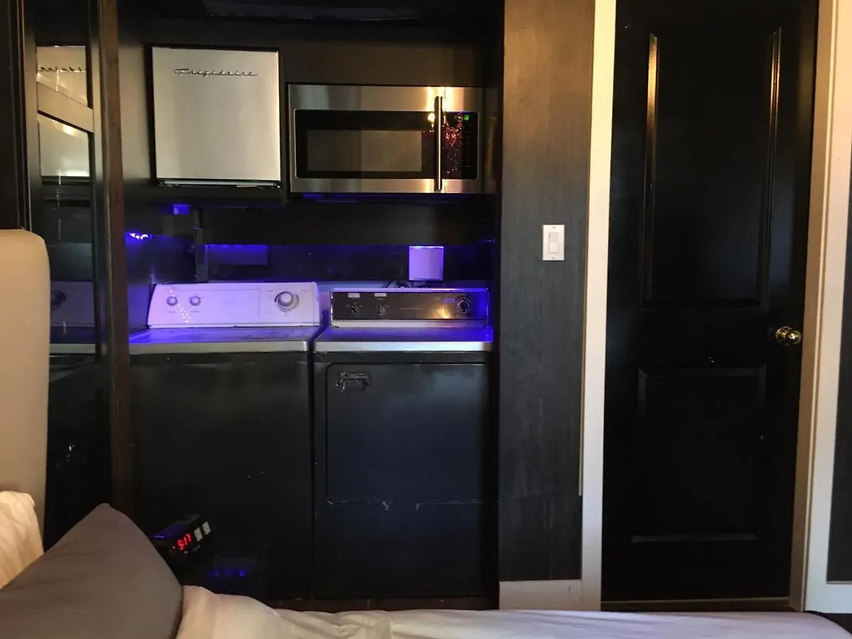 Style Basement Apartment Vancouver 0*,  Canada
